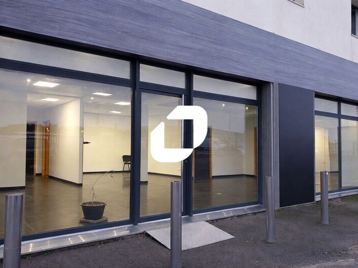 Local commercial disponible à la location avec pa