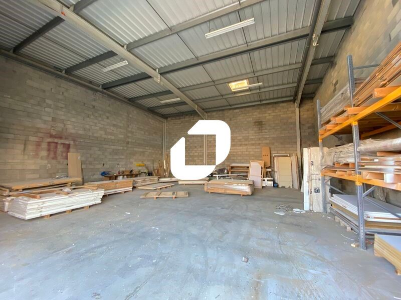 Au coeur de la dynamique zone d'activités de Sète