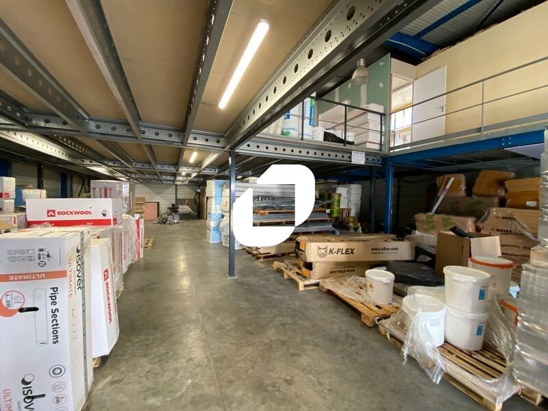 Situé au coeur de la dynamique zone d'activités d