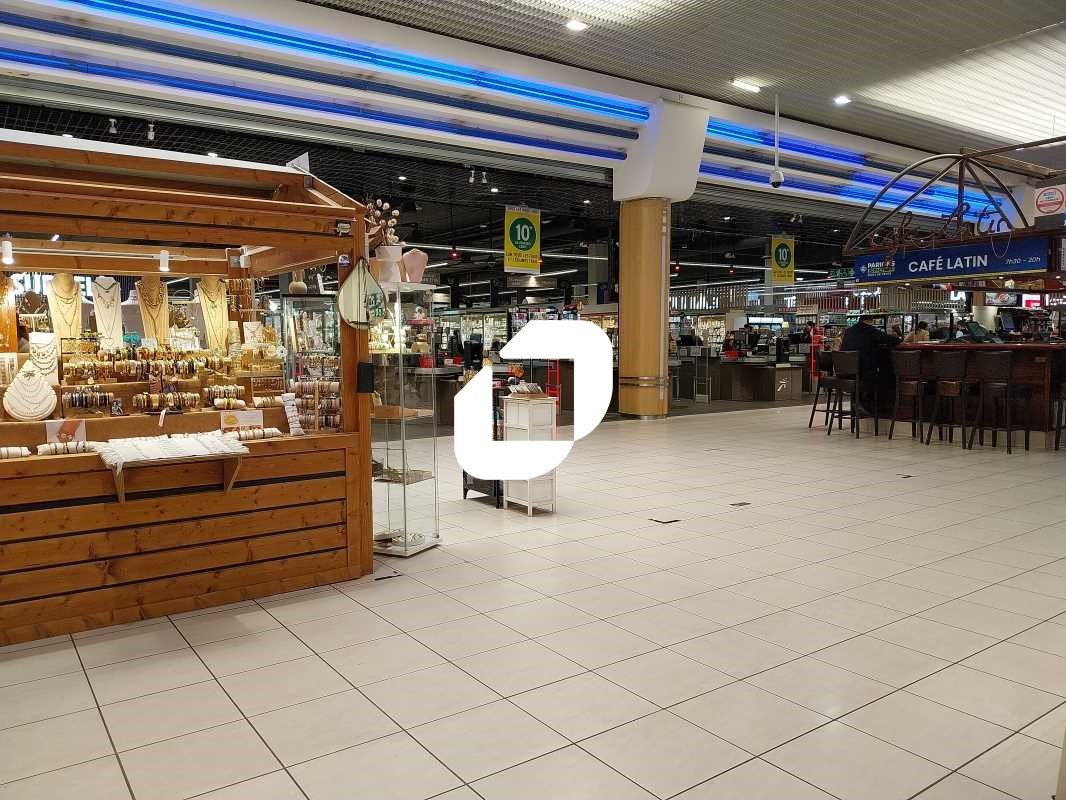 A l'ouest de Montpellier, proche autoroute A75 si