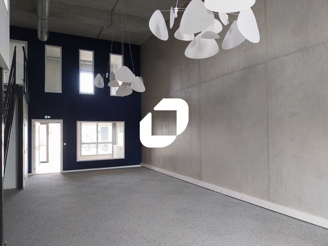 Secteur GAROSUD proche autoroute dans un immeuble