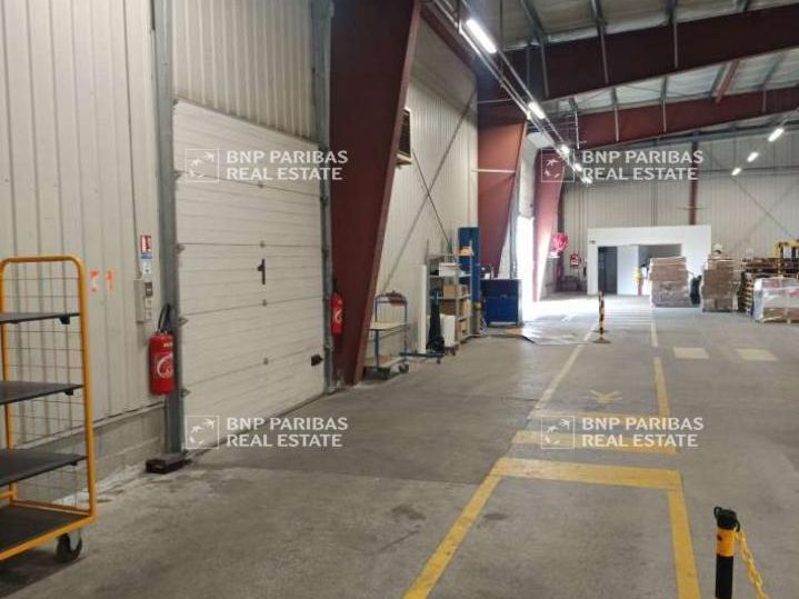5903 m² pour cetentrepôts classe b en vente à Loriol-sur-drôme