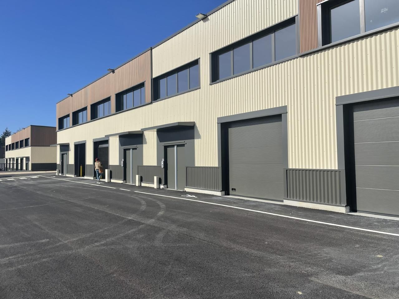 Location PME-PMI 1045 m² divisibles 91460 Marcoussis