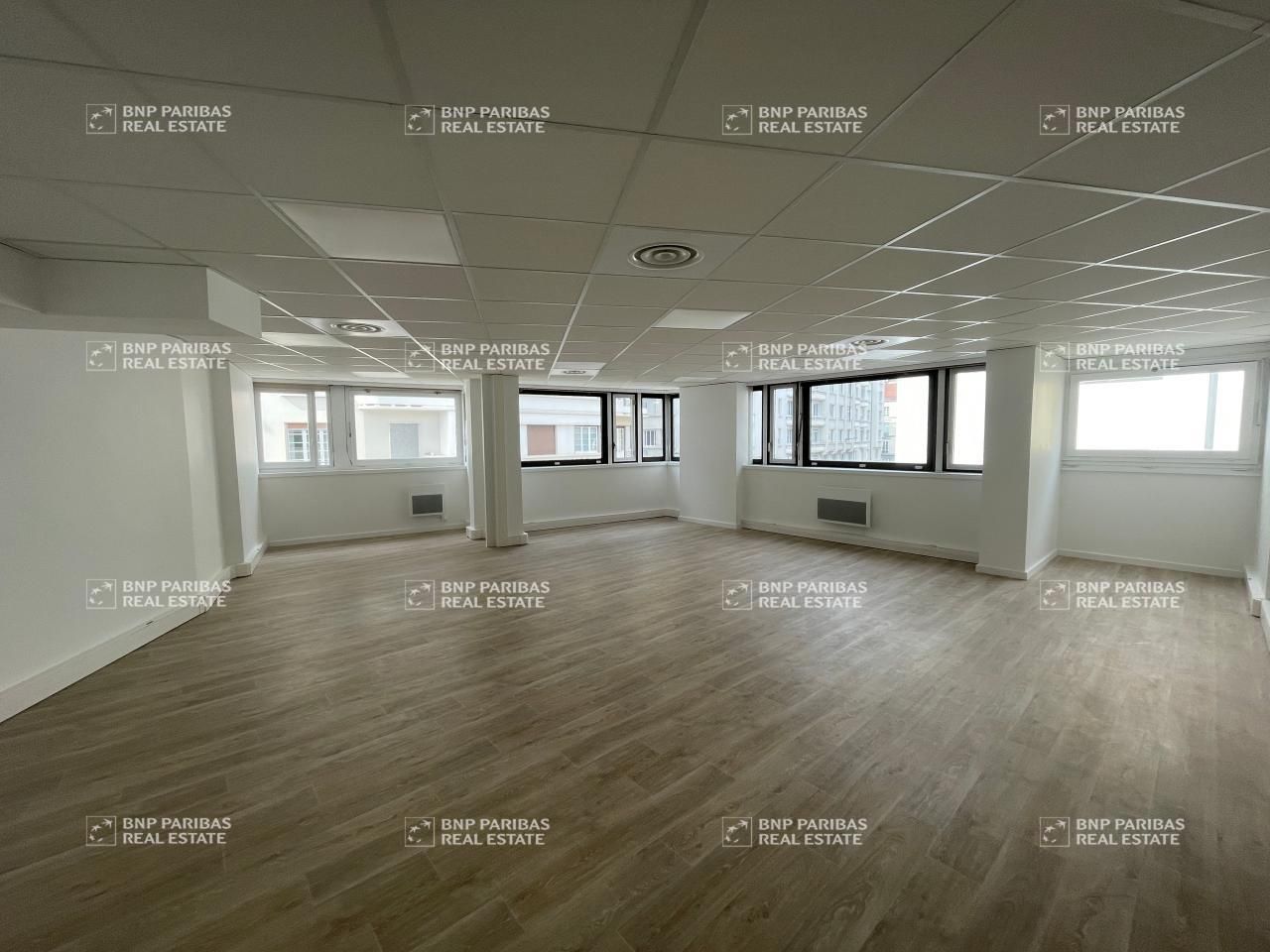 133 m² pour ce bureaux en location à Grenoble