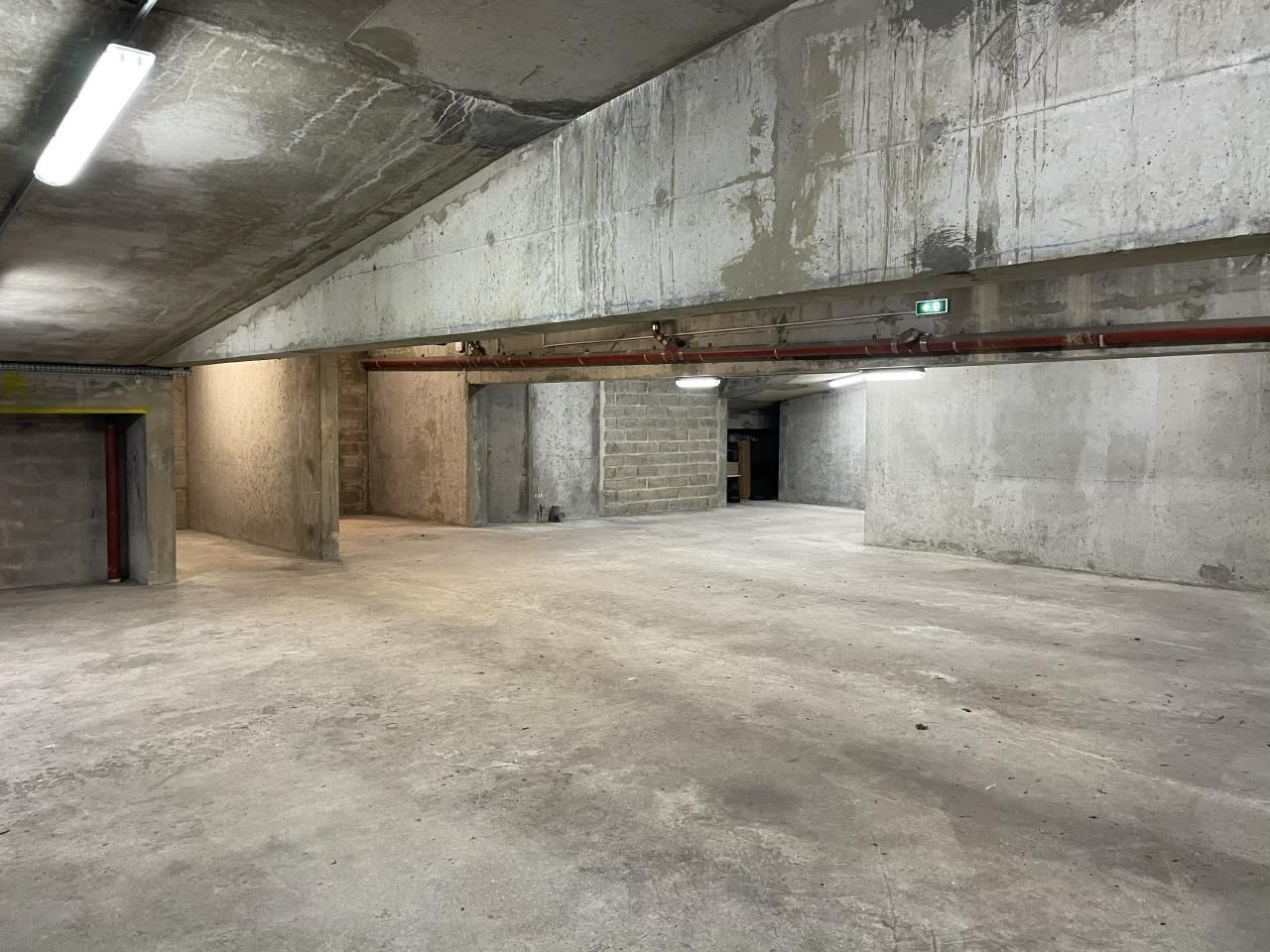 390 m² pour ce activité en vente à Courbevoie