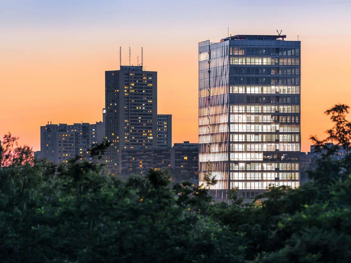 3448 m² pour ce bureaux en location à Montreuil