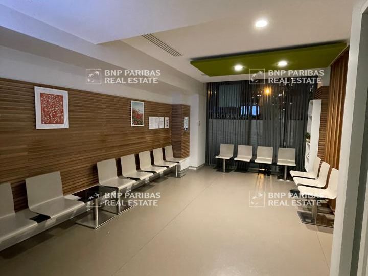 301 m² pour ce local commercial en vente à Bayonne