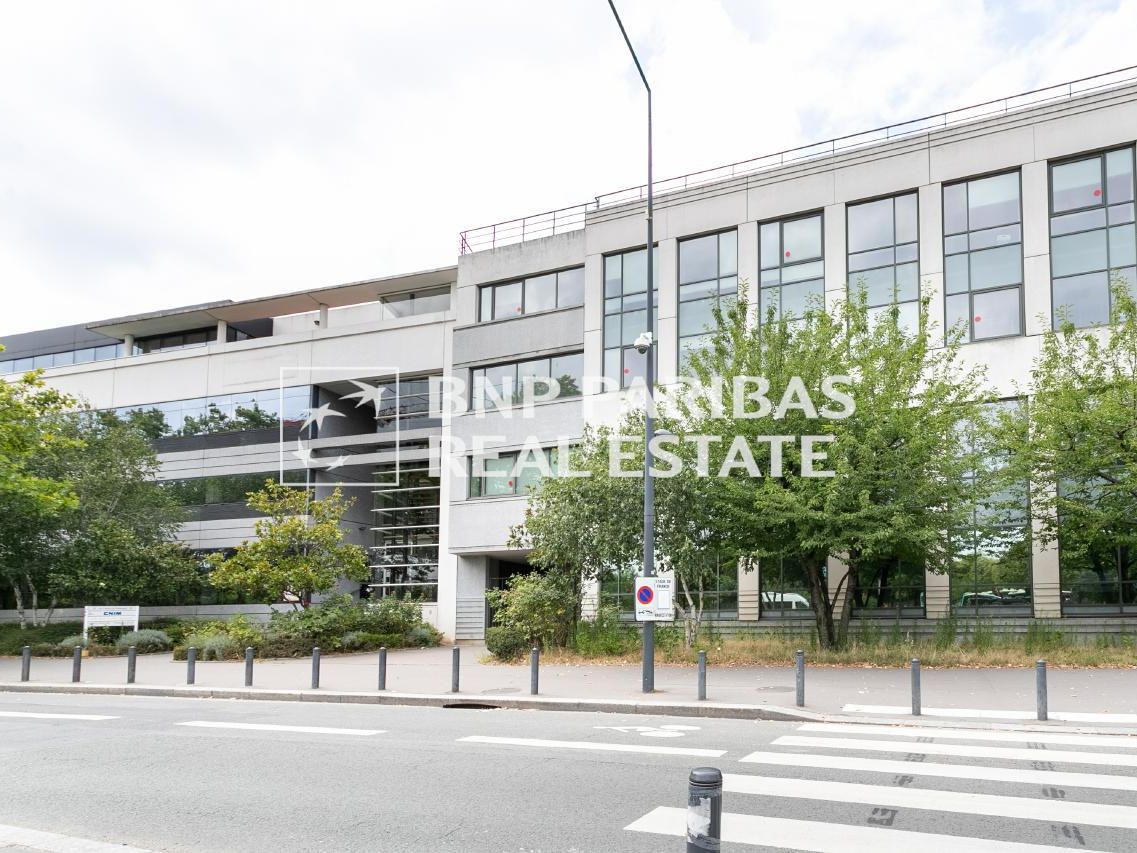 Vente Bureaux 2615 m² divisibles 93210 Saint-denis