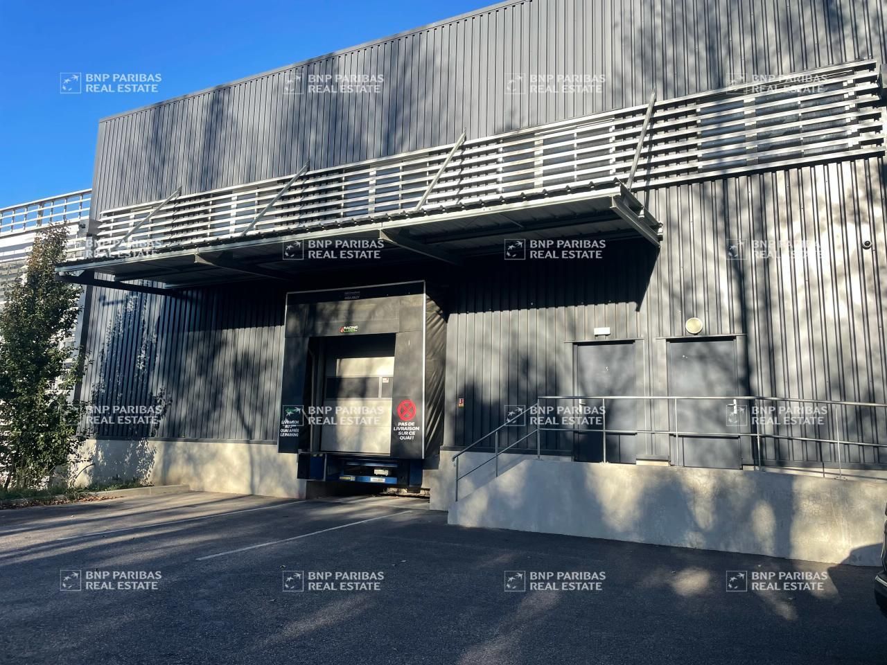 Location Activité 762 m² non divisibles 13290 Aix-en-provence