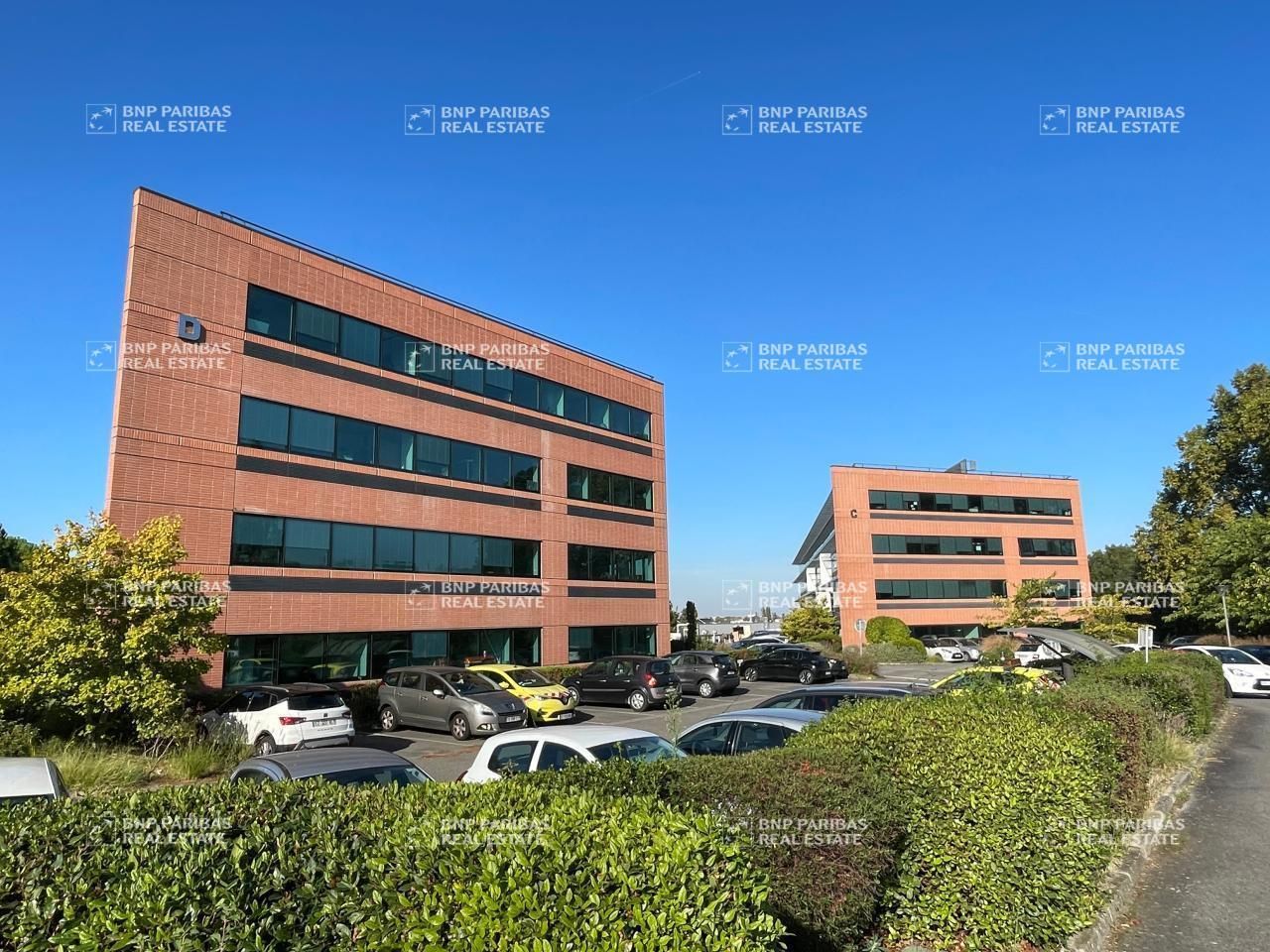 6545 m² pour ce bureaux en location à Balma