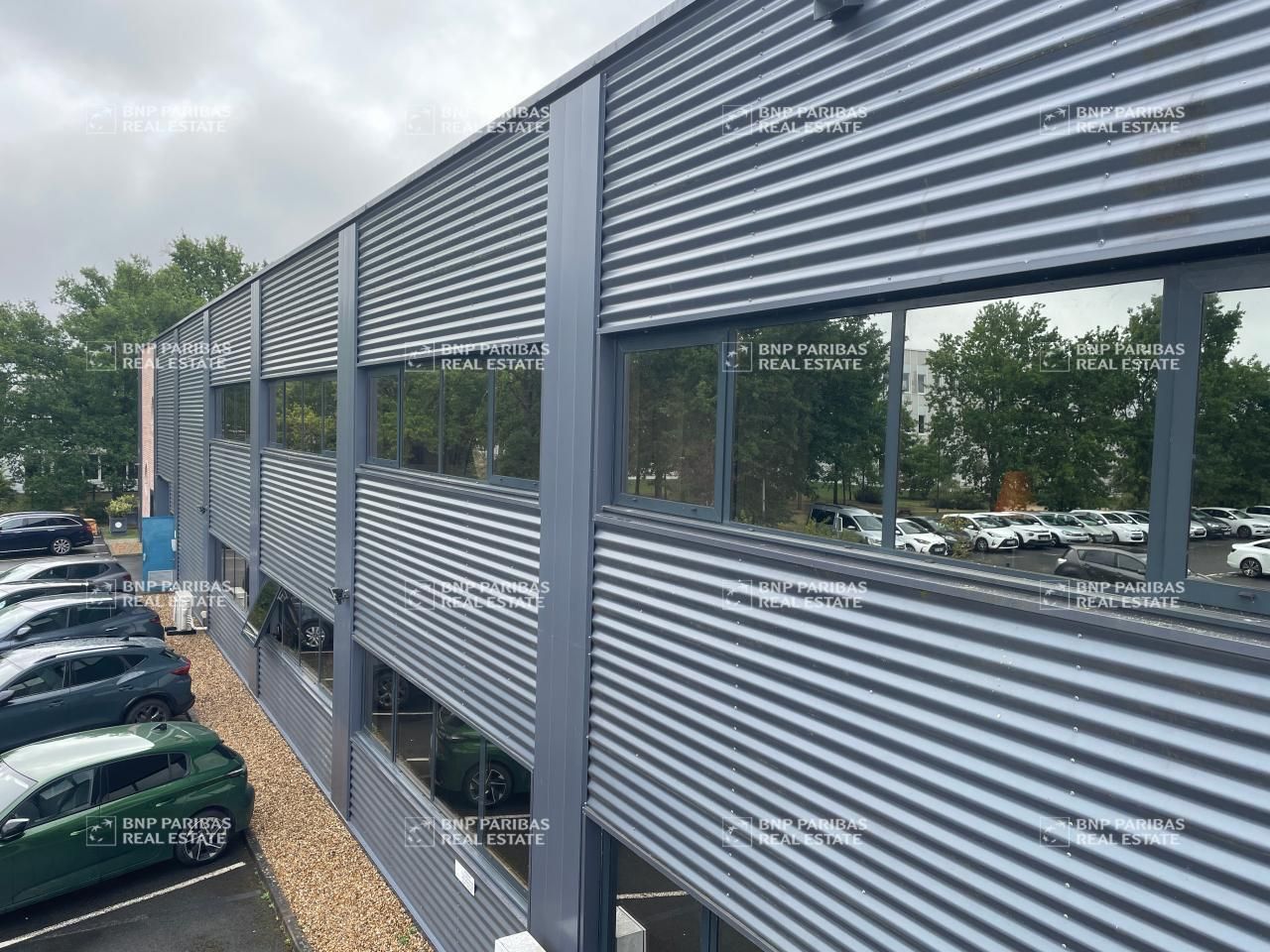 497 m² pour ce bureaux en location à Olivet