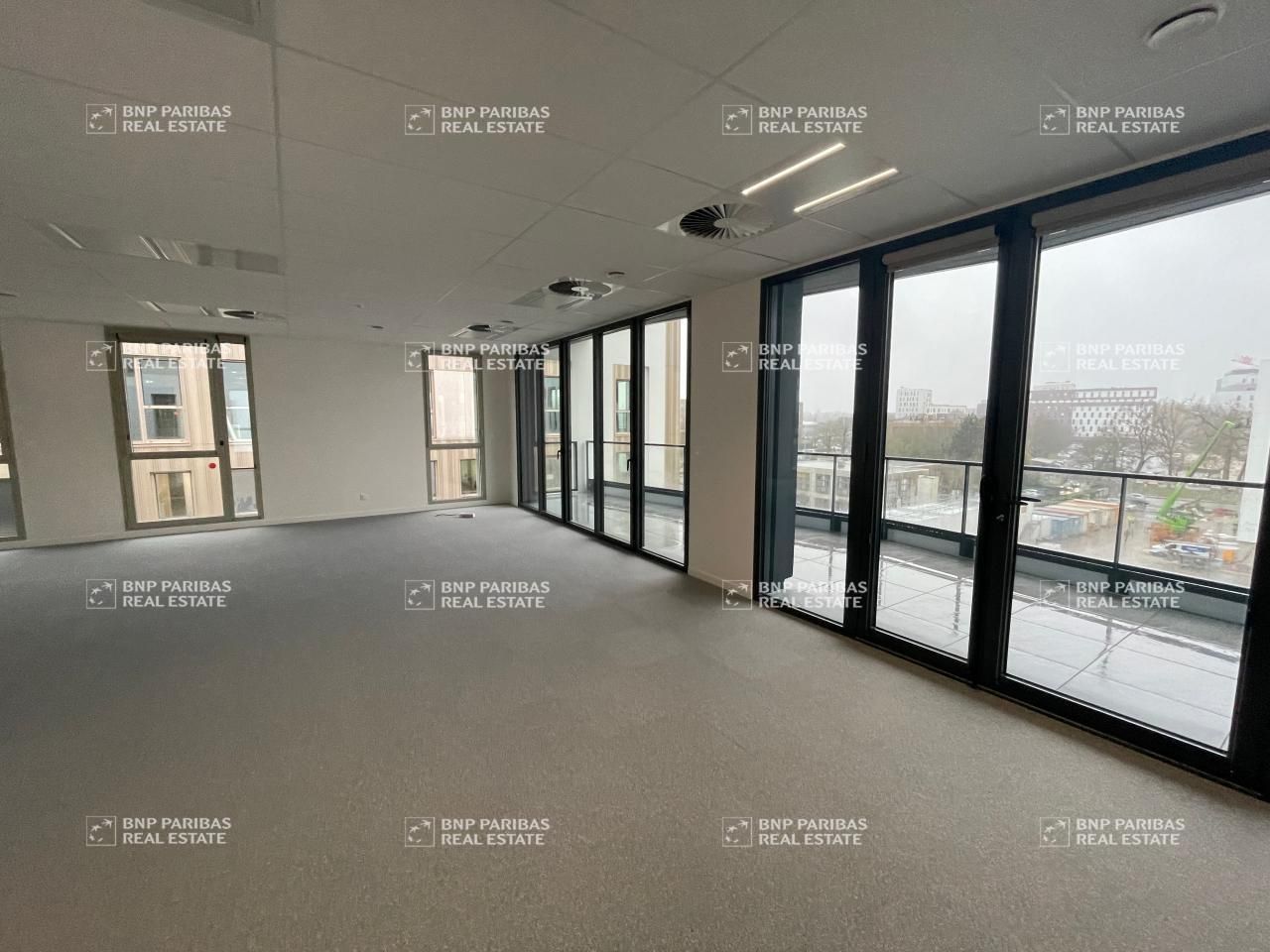 4786.46 m² pour ce bureaux en location à Cesson-sévigné