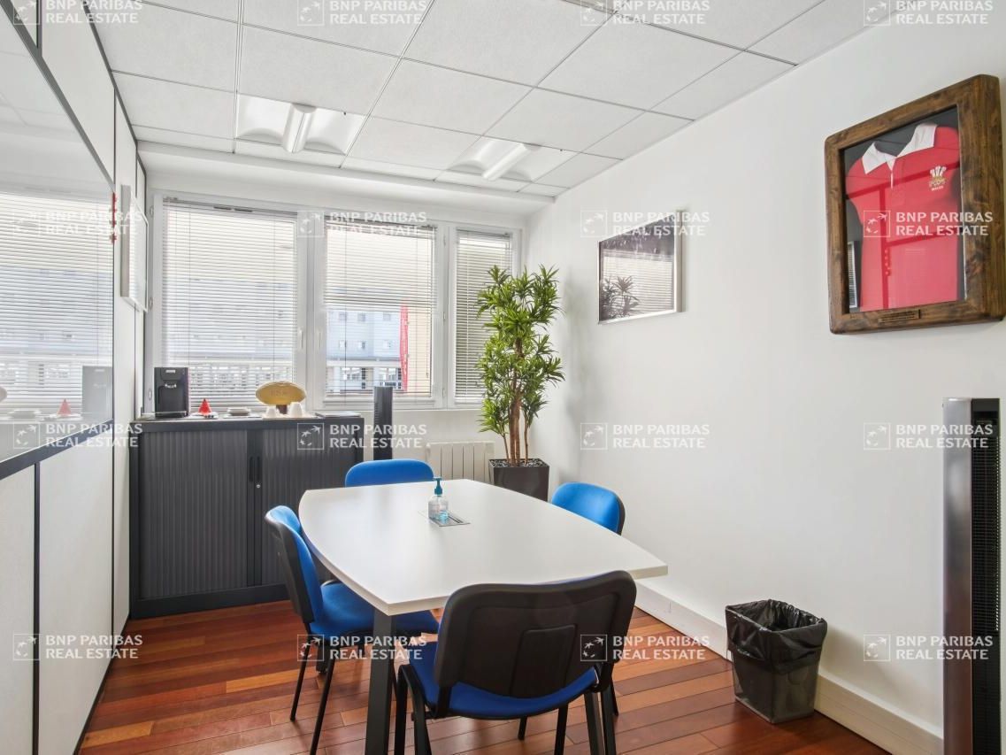 268 m² pour ce bureaux en vente à Bussy-saint-georges