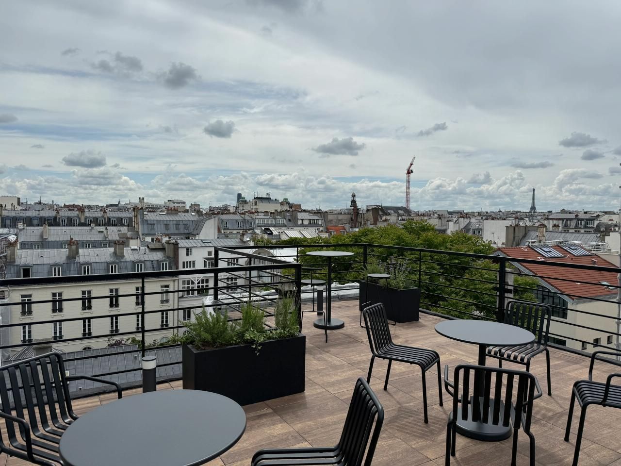 Location Bureaux 566.3 m² divisibles 75010 Paris