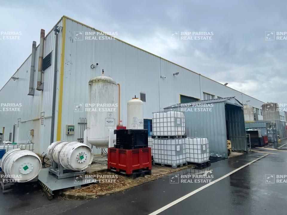 5836 m² pour ce activité en vente à Buc