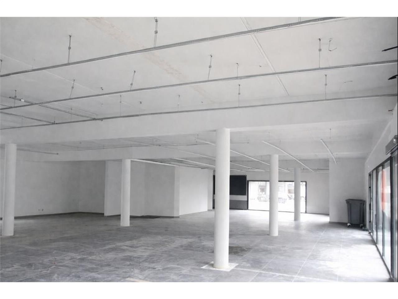 Découvrez cet espace commercial exceptionnel de 1