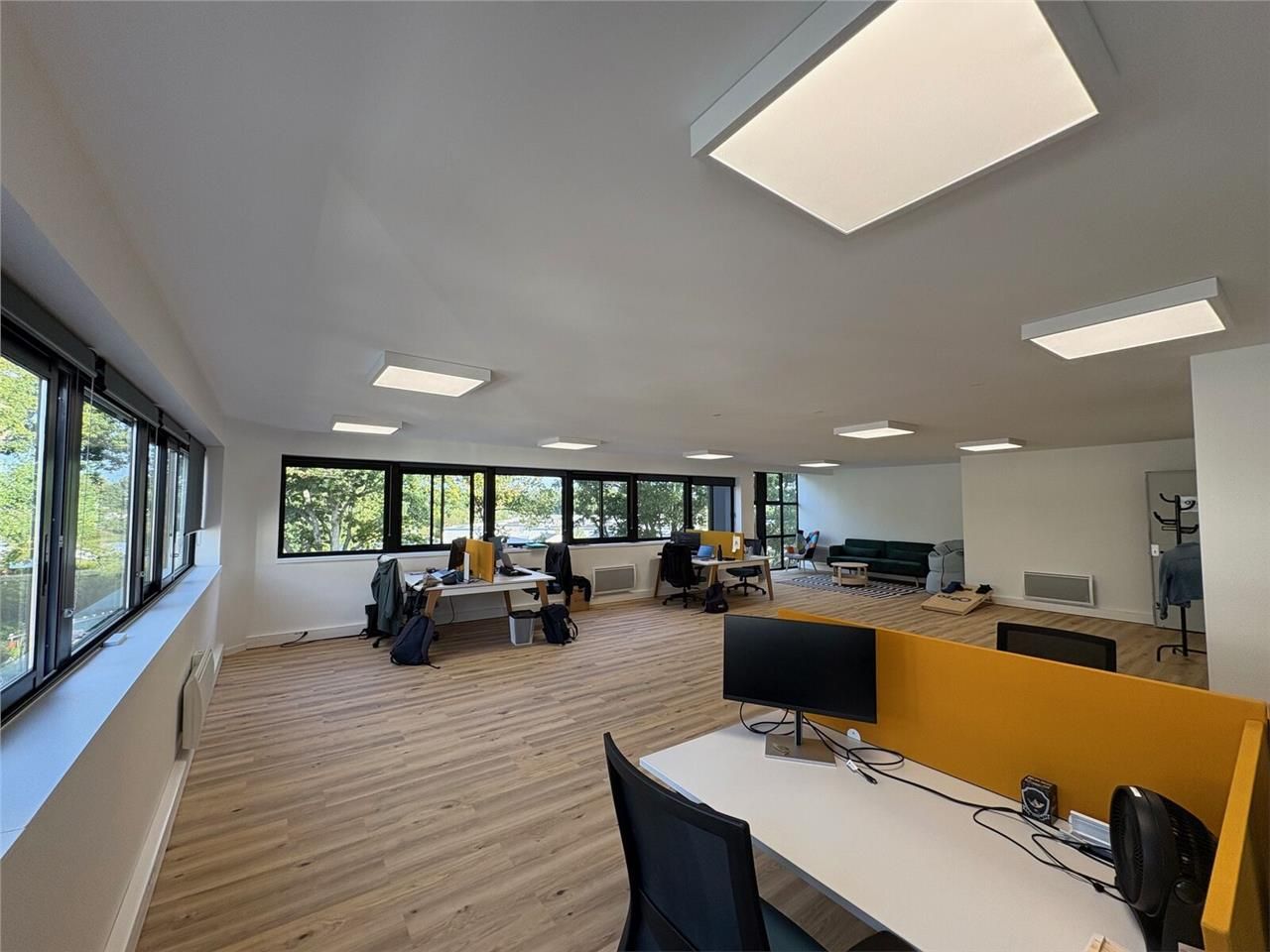 ARNOLD ENTREPRISE propose à la location des burea