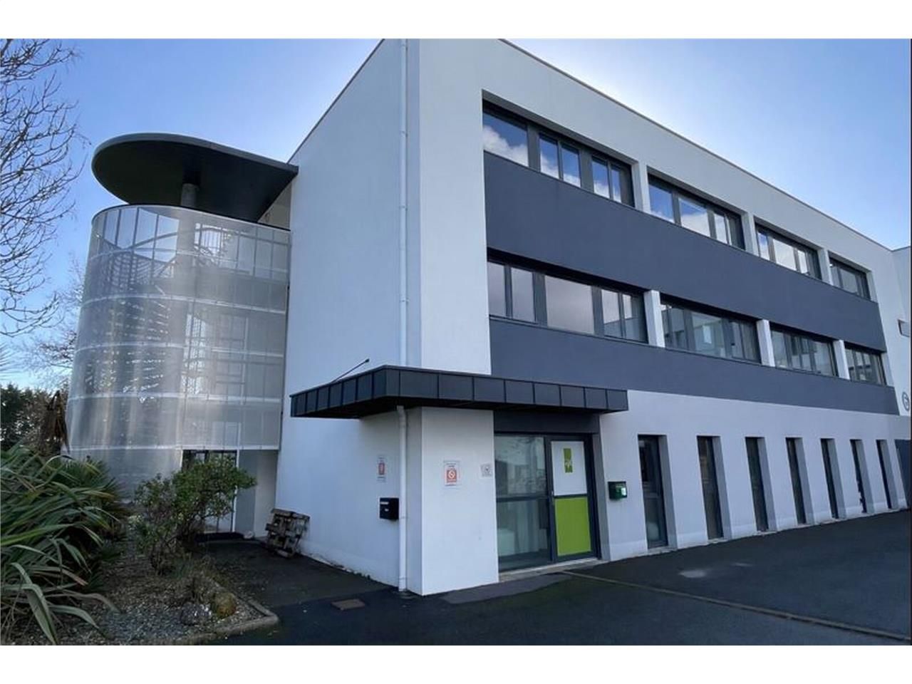 Plateau de bureaux très bien place au coeur d'une