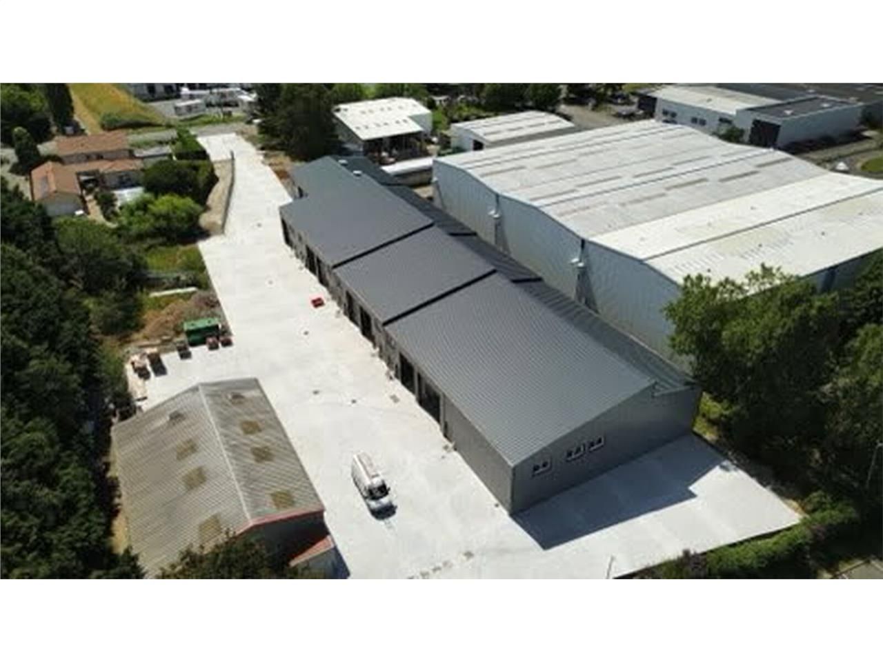 ARNOLD ENTREPRISE propose à la location des locau