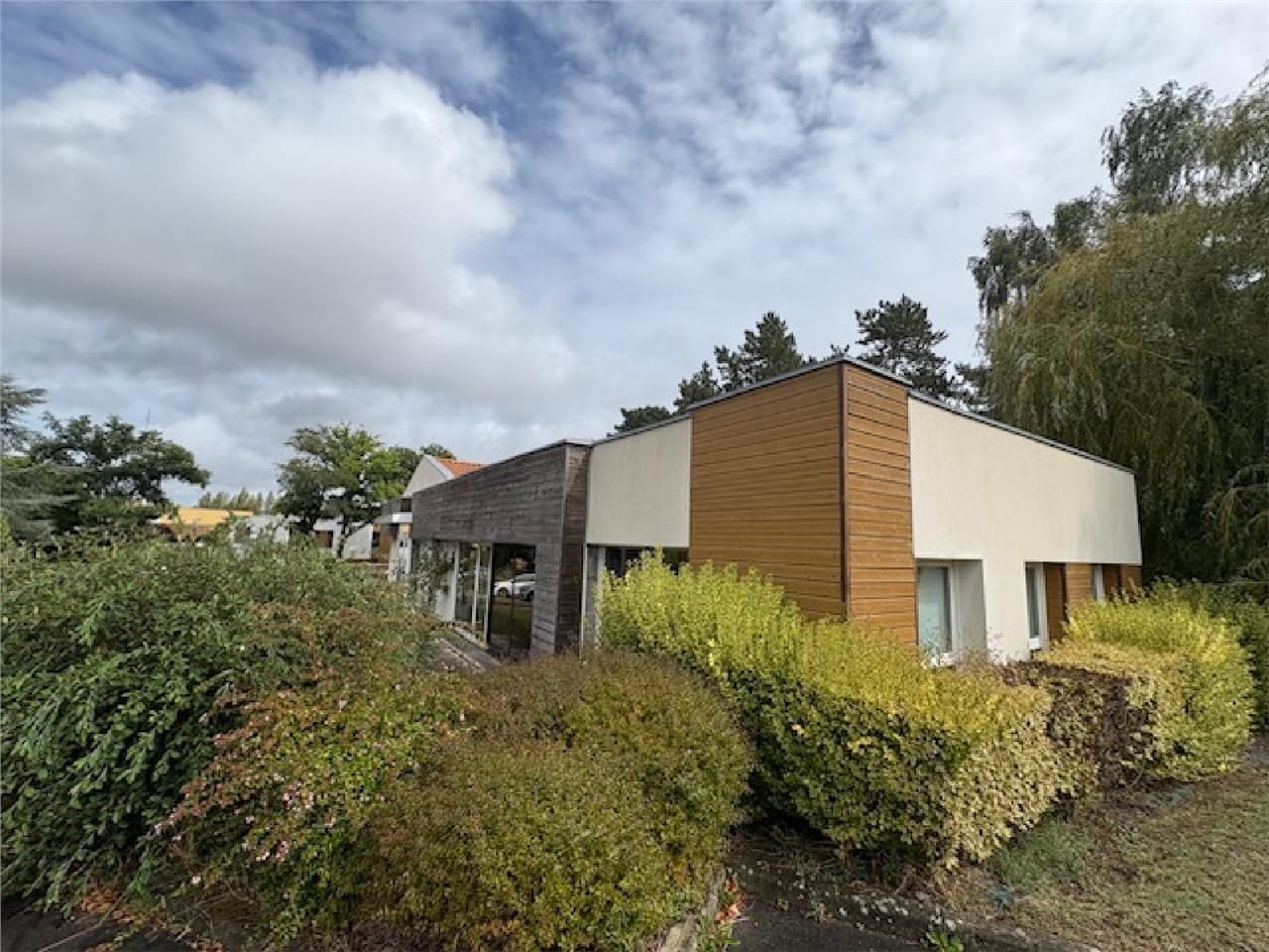 Bureaux de 203 m² non divisibles à Louer à VERTOU