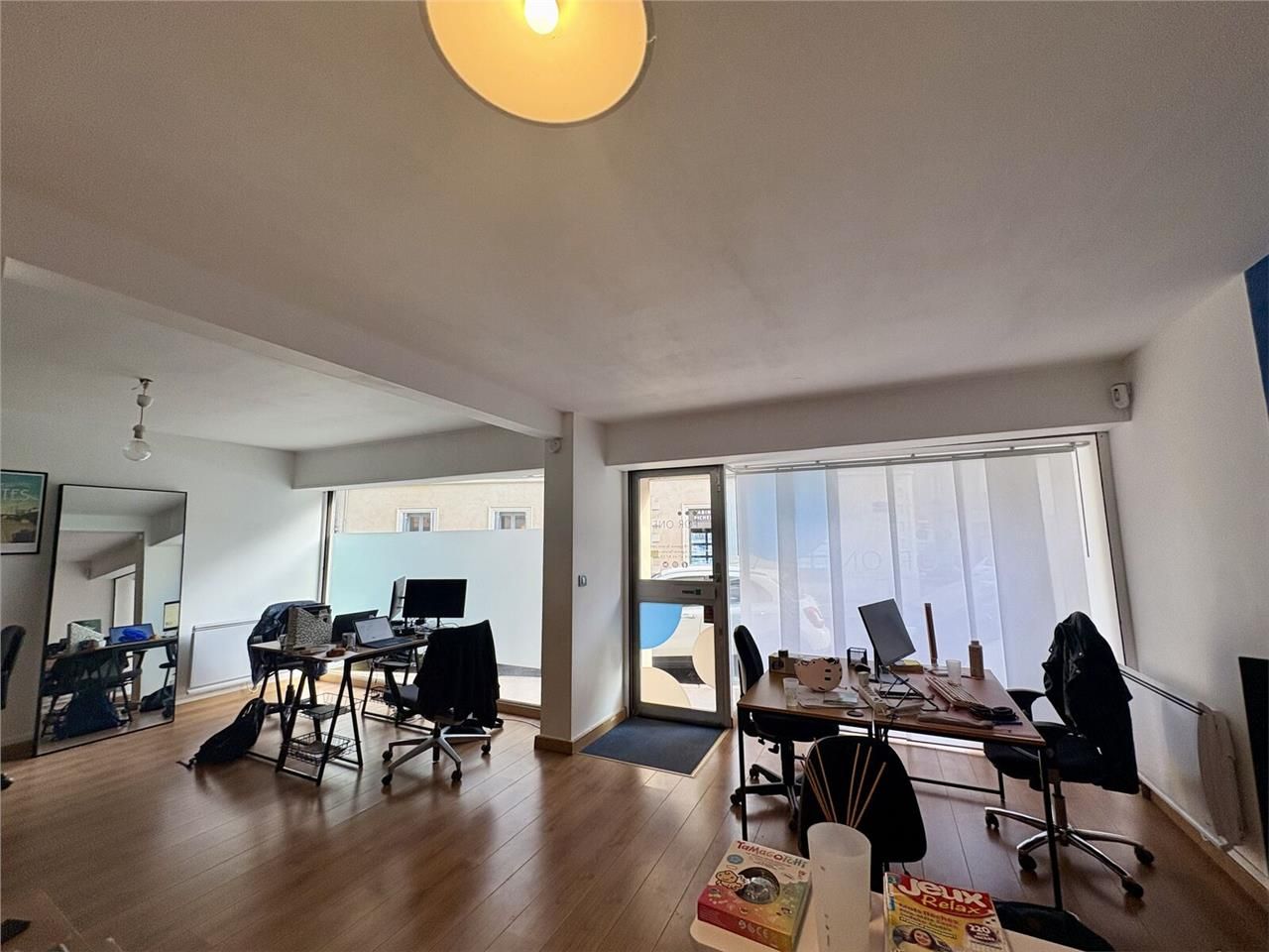 ARNOLD ENTREPRISE propose à la location des burea