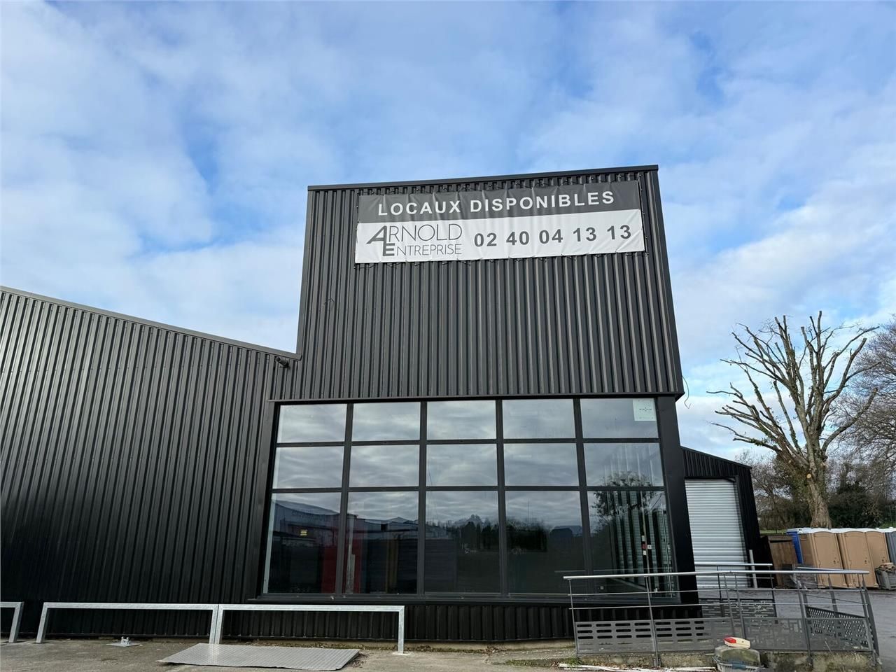 À louer, un espace commercial d'environ 370 m², i