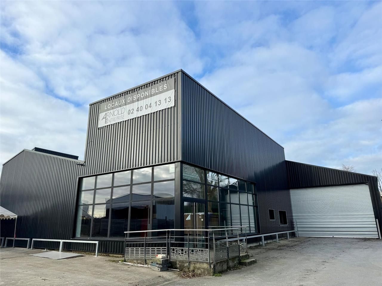 À louer, un espace commercial d'environ 370 m², i