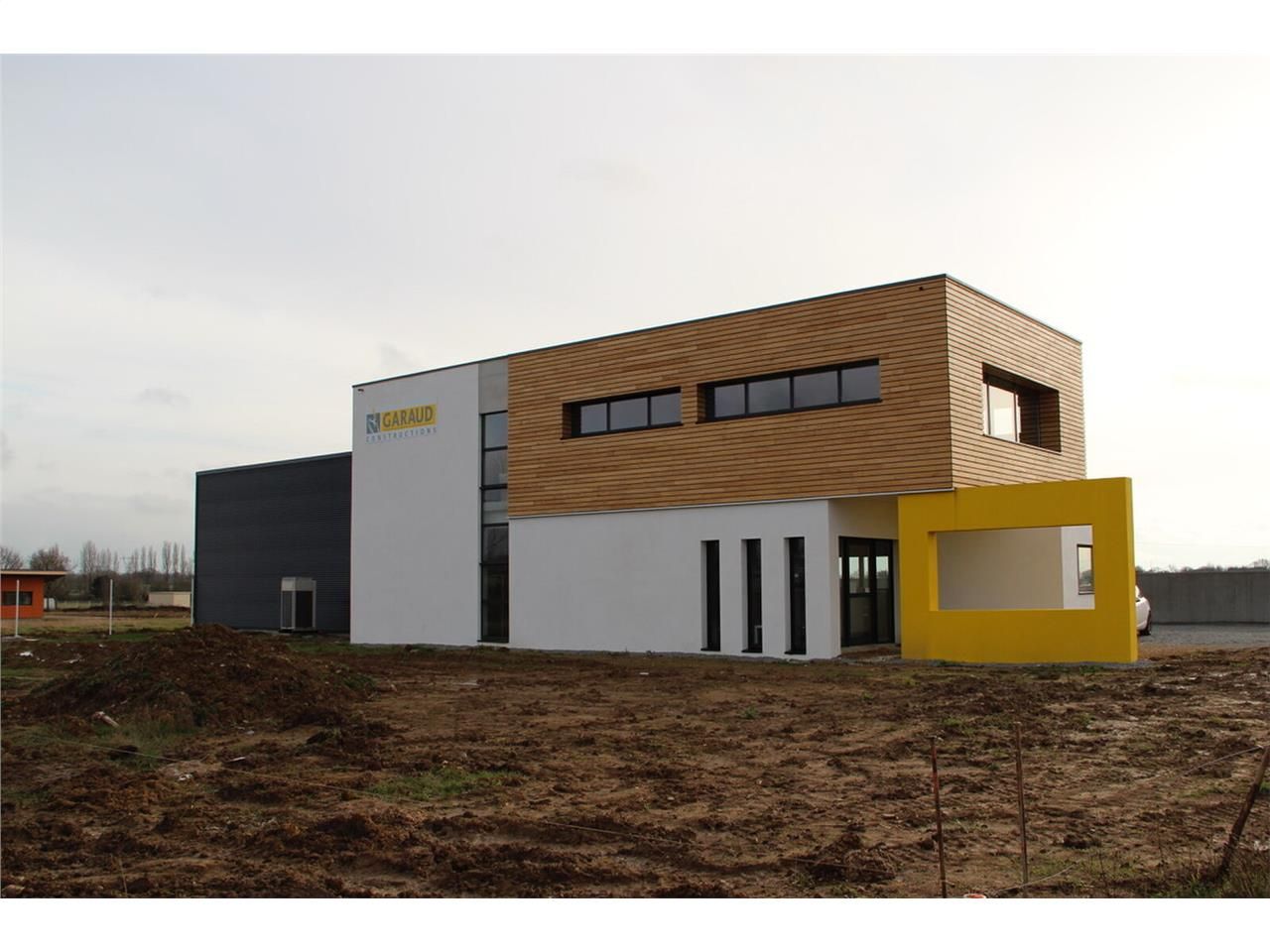 ARNOLD ENTREPRISE propose à la vente ou à la loca