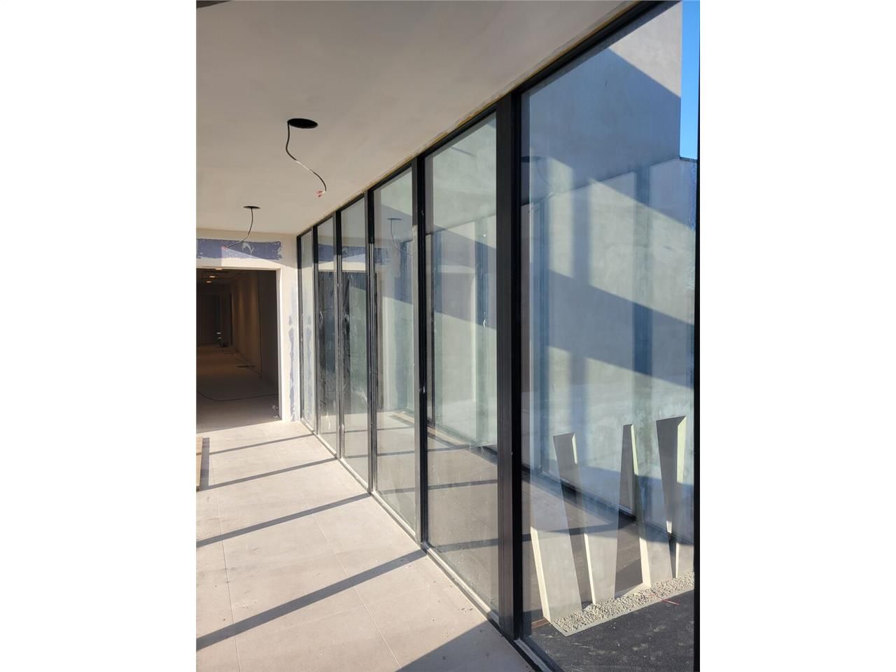 Au sein d'une zone d'activité dynamique, un immeu