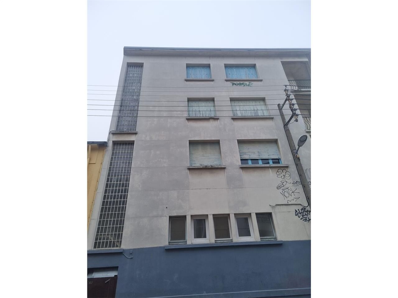 ARNOLD ENTREPRISE propose à la vente un immeuble 