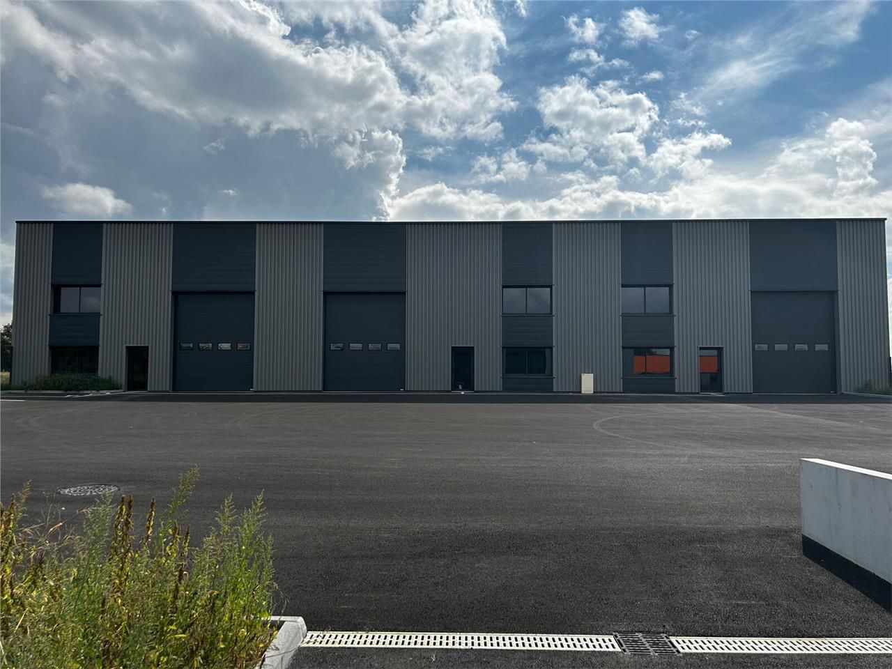 ARNOLD ENTREPRISE propose à la location un espace