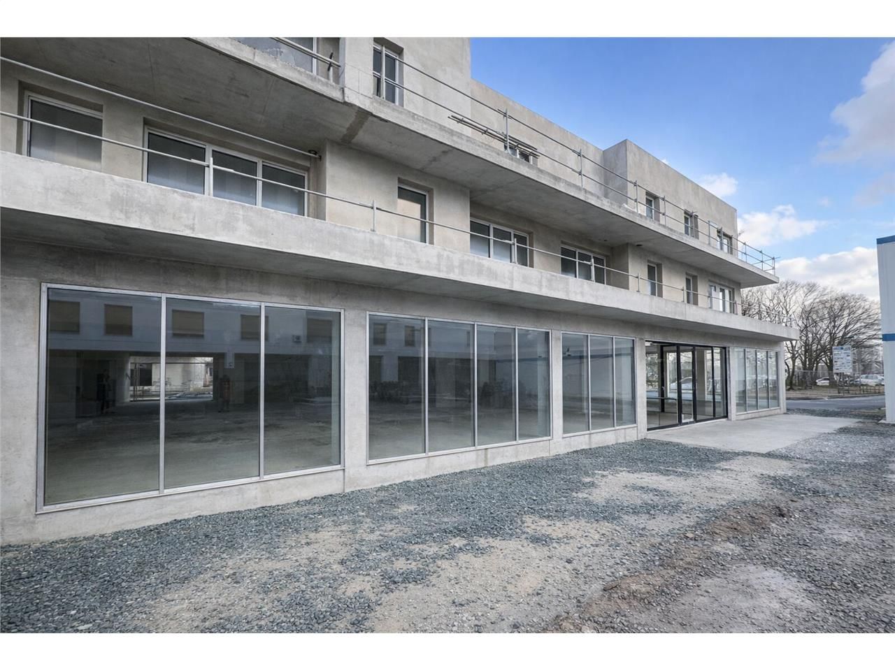 ARNOLD ENTREPRISE propose à la vente un local com