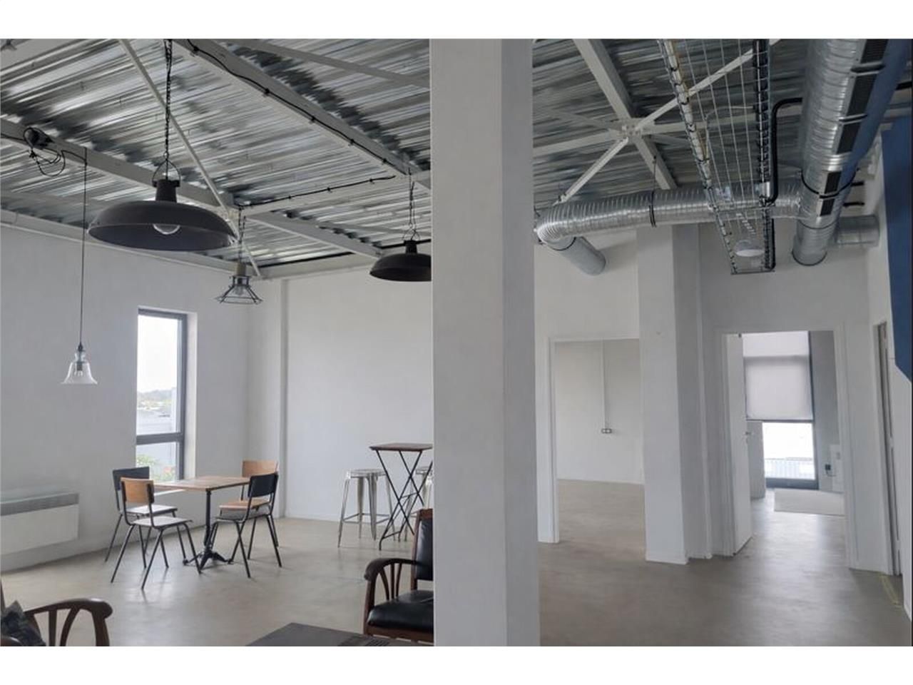 Ambiance "factory" pour ce plateau de bureaux sit