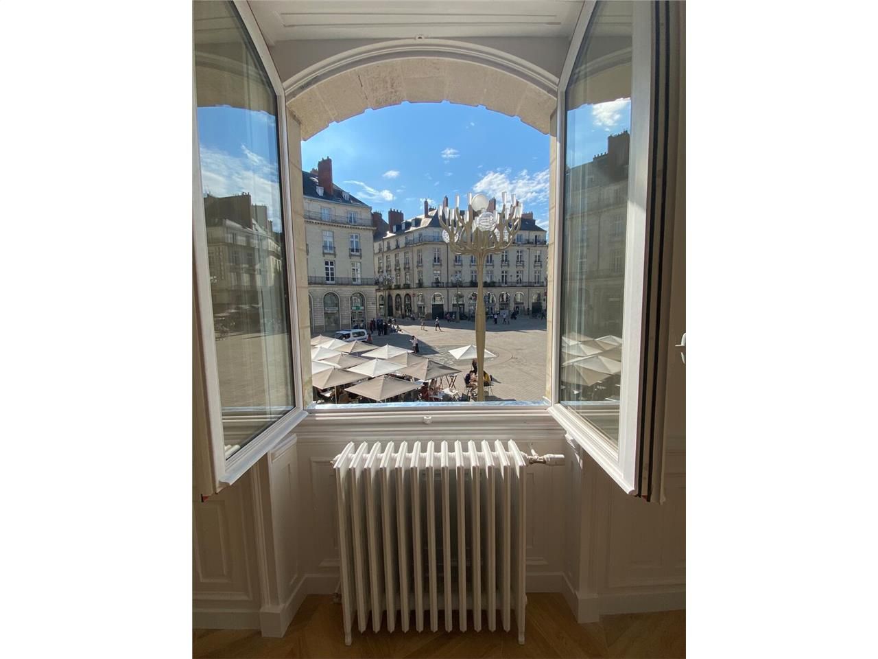 Au sein d'un prestigieux ensemble immobilier en c