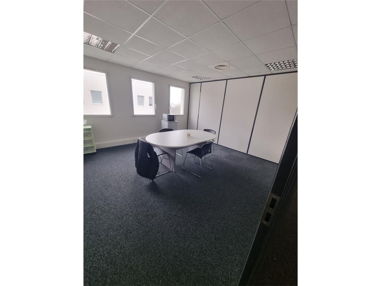 ARNOLD ENTREPRISE propose à la vente des bureaux 