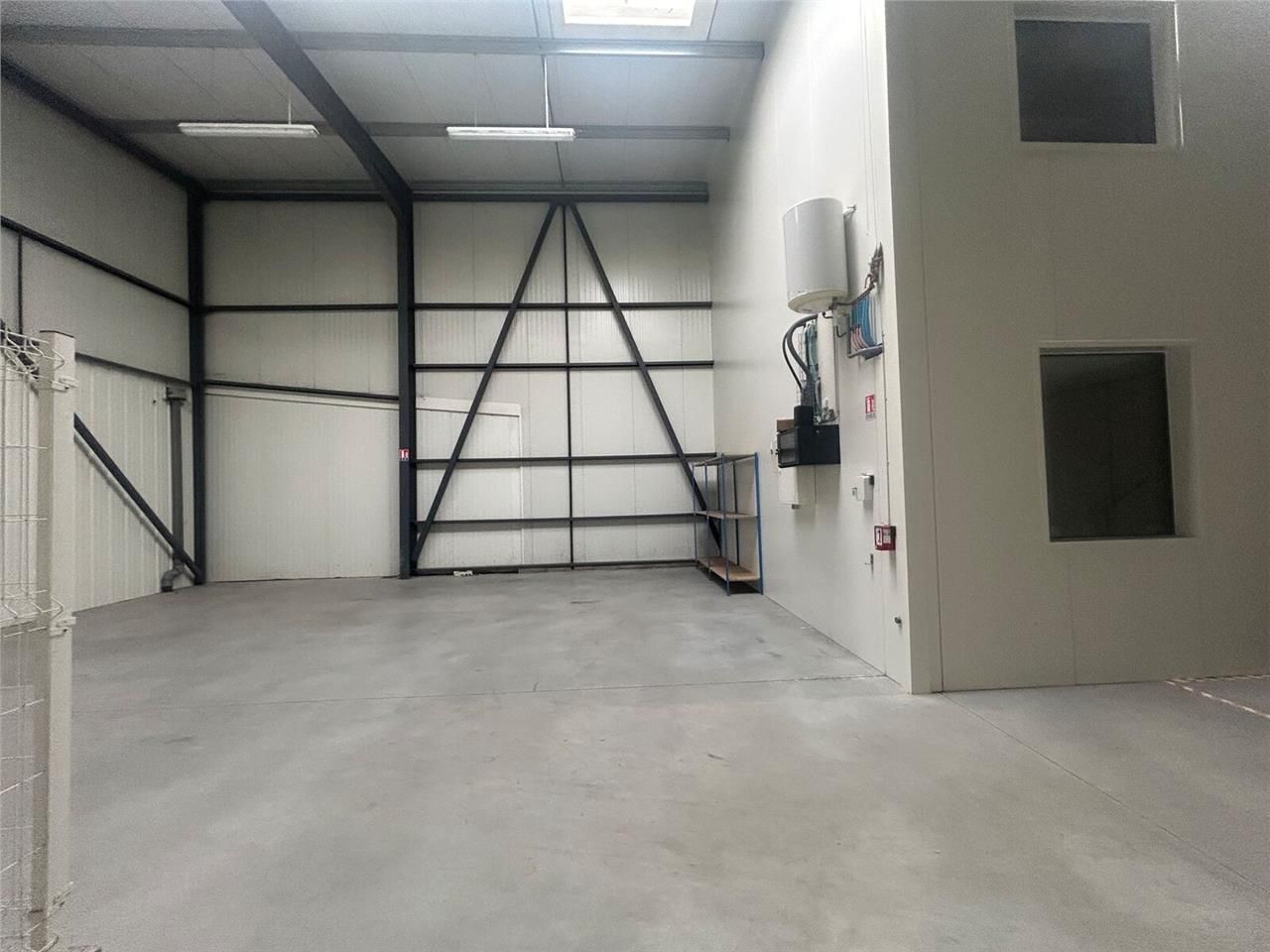 Arnold Entreprise propose à la location un local 