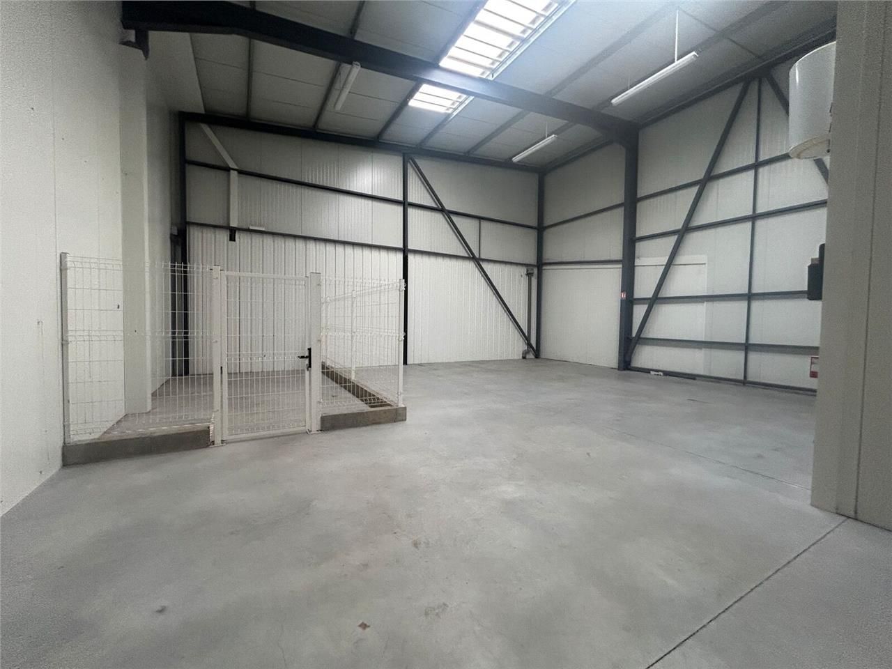 Arnold Entreprise propose à la location un local 