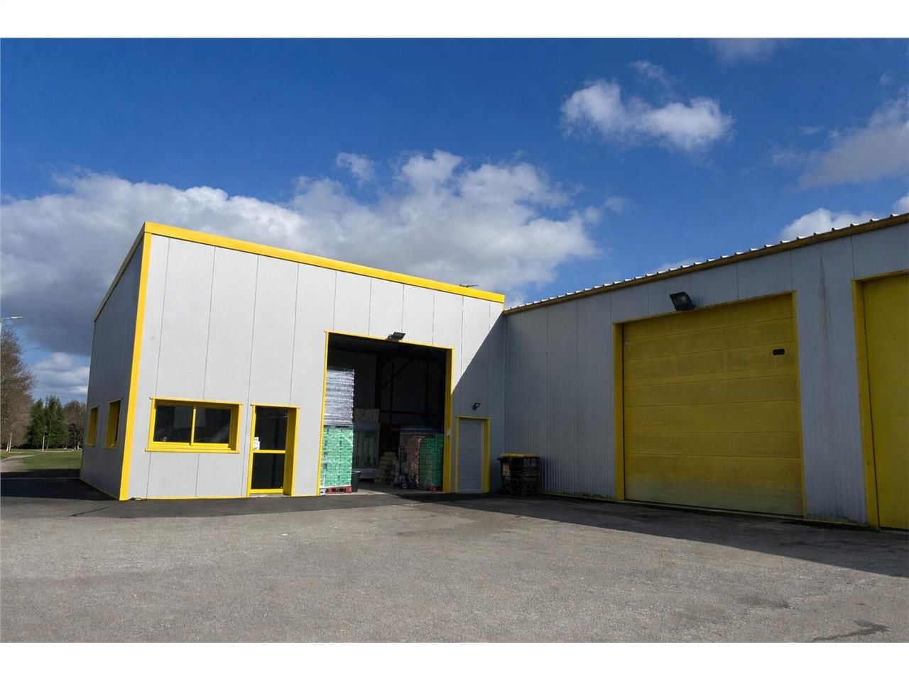 Dans la zone d'activité de Caudan, nous vous prop