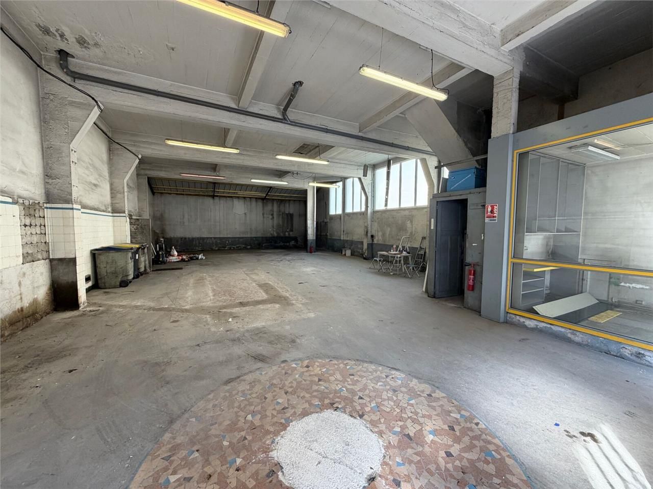 ARNOLD ENTREPRISE propose à la location un local 