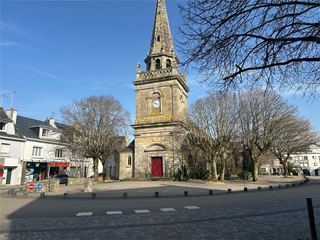Situé au coeur de la charmante ville de Ploemeur,