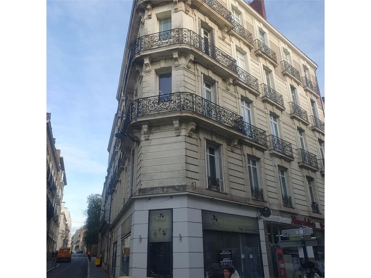 ARNOLD ENTREPRISE vous présente un local commerci