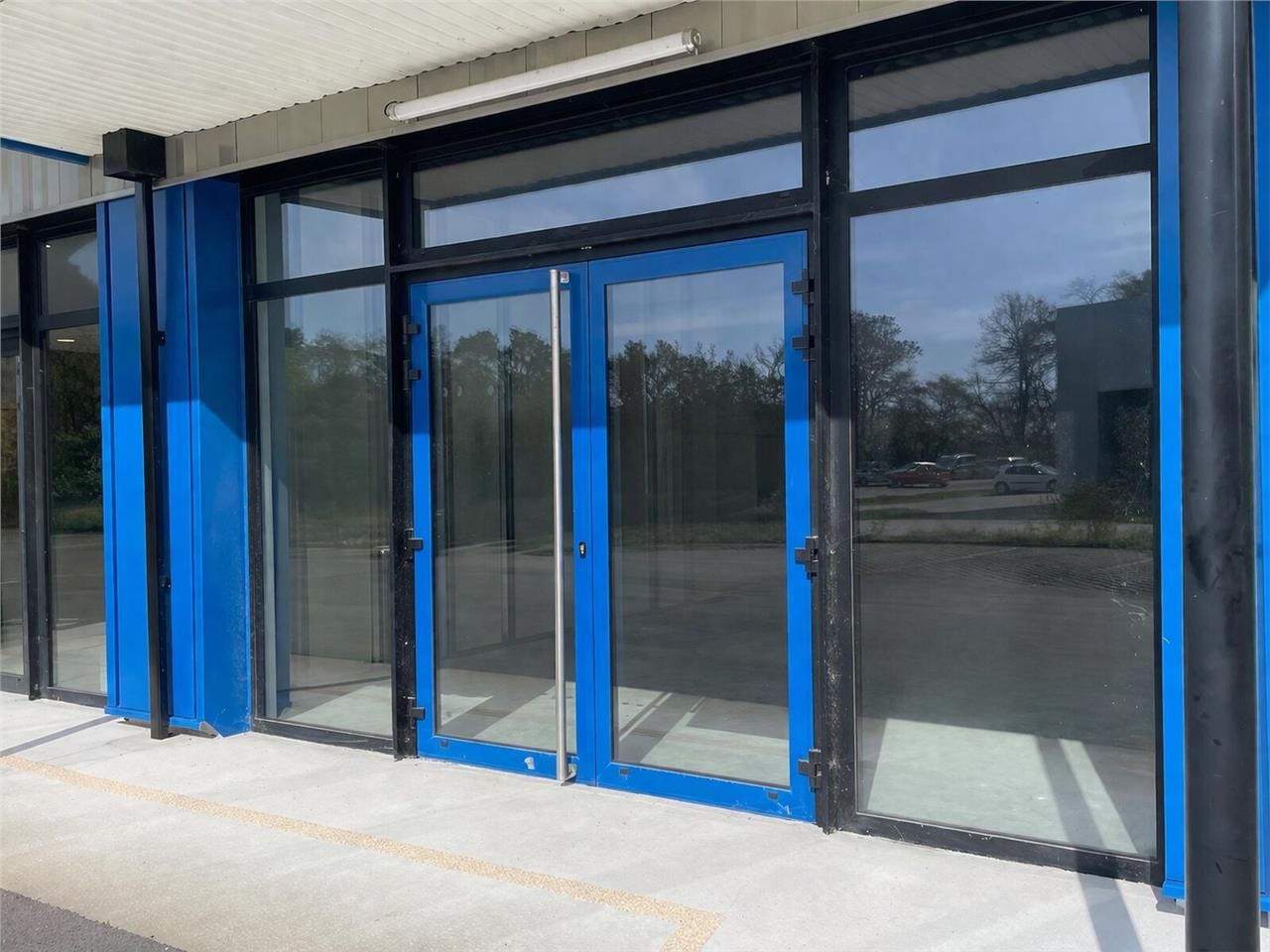 Ce local commercial idéalement situé au coeur  d'