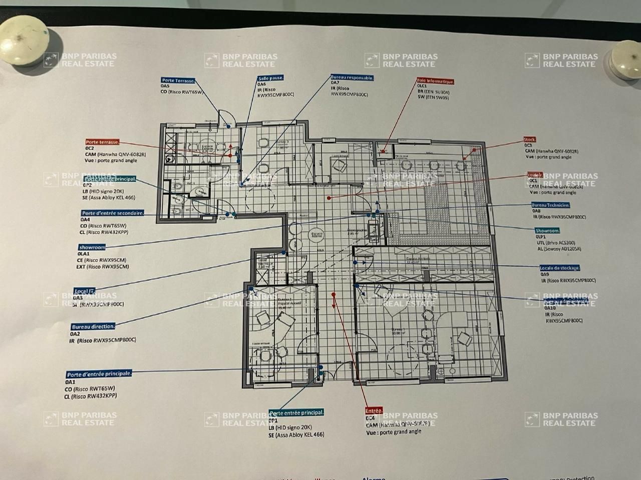 170 m² pour ce bureaux en location à Montrouge