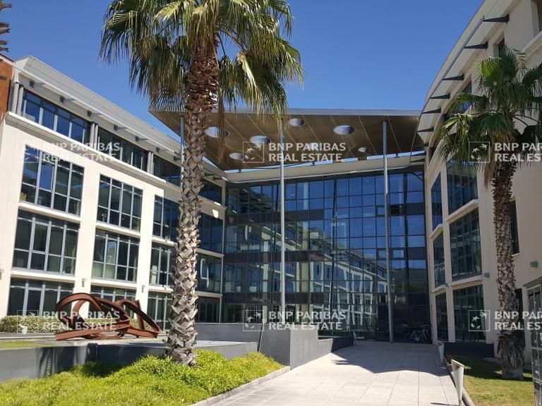 Location Bureaux 5248.88 m² divisibles 13016 Marseille