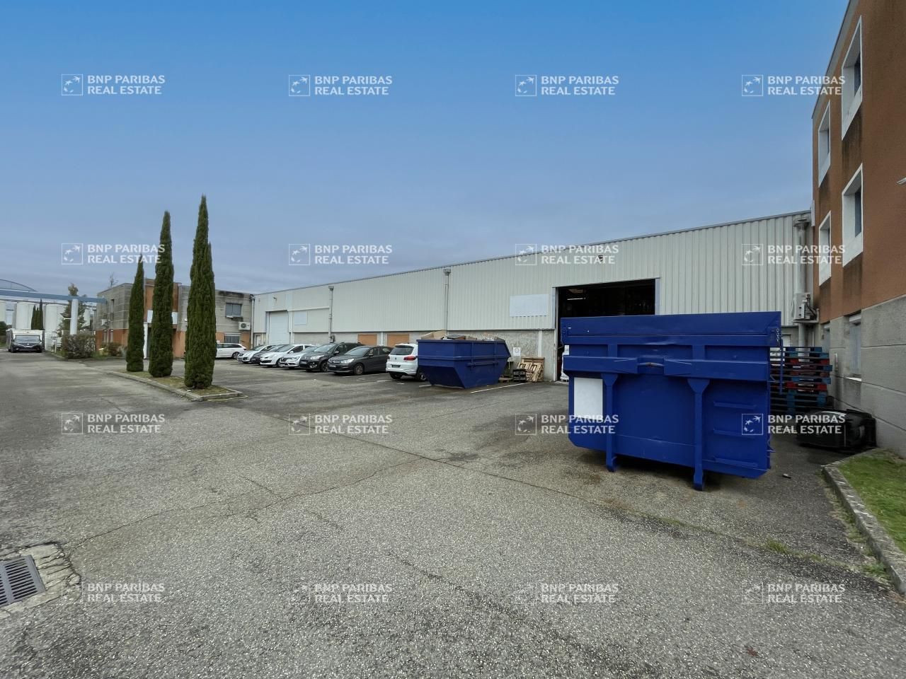 1603 m² pour ce activité en location à Chassieu