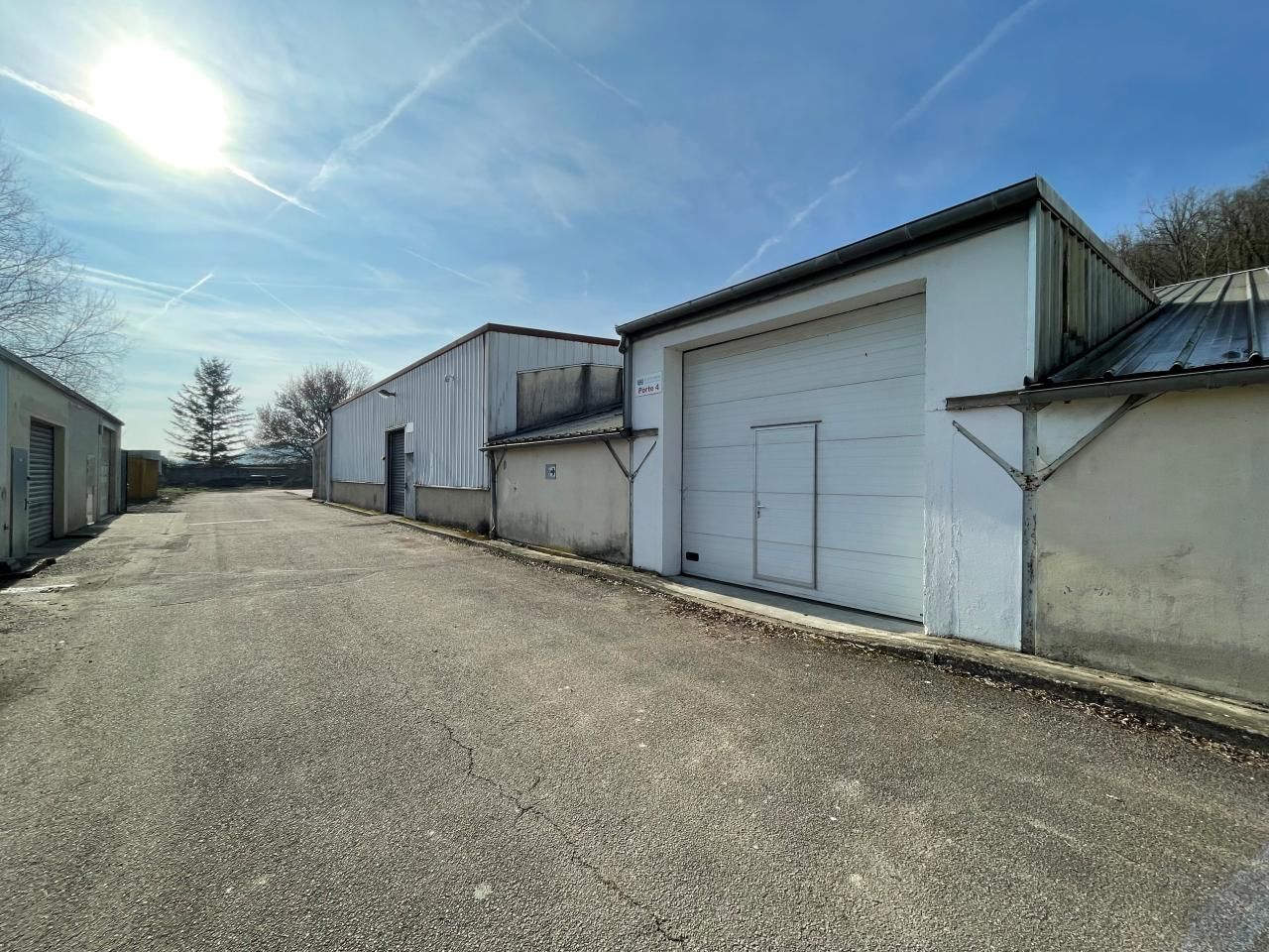 Location PME-PMI 877 m² divisibles 78126 Aulnay-sur-mauldre