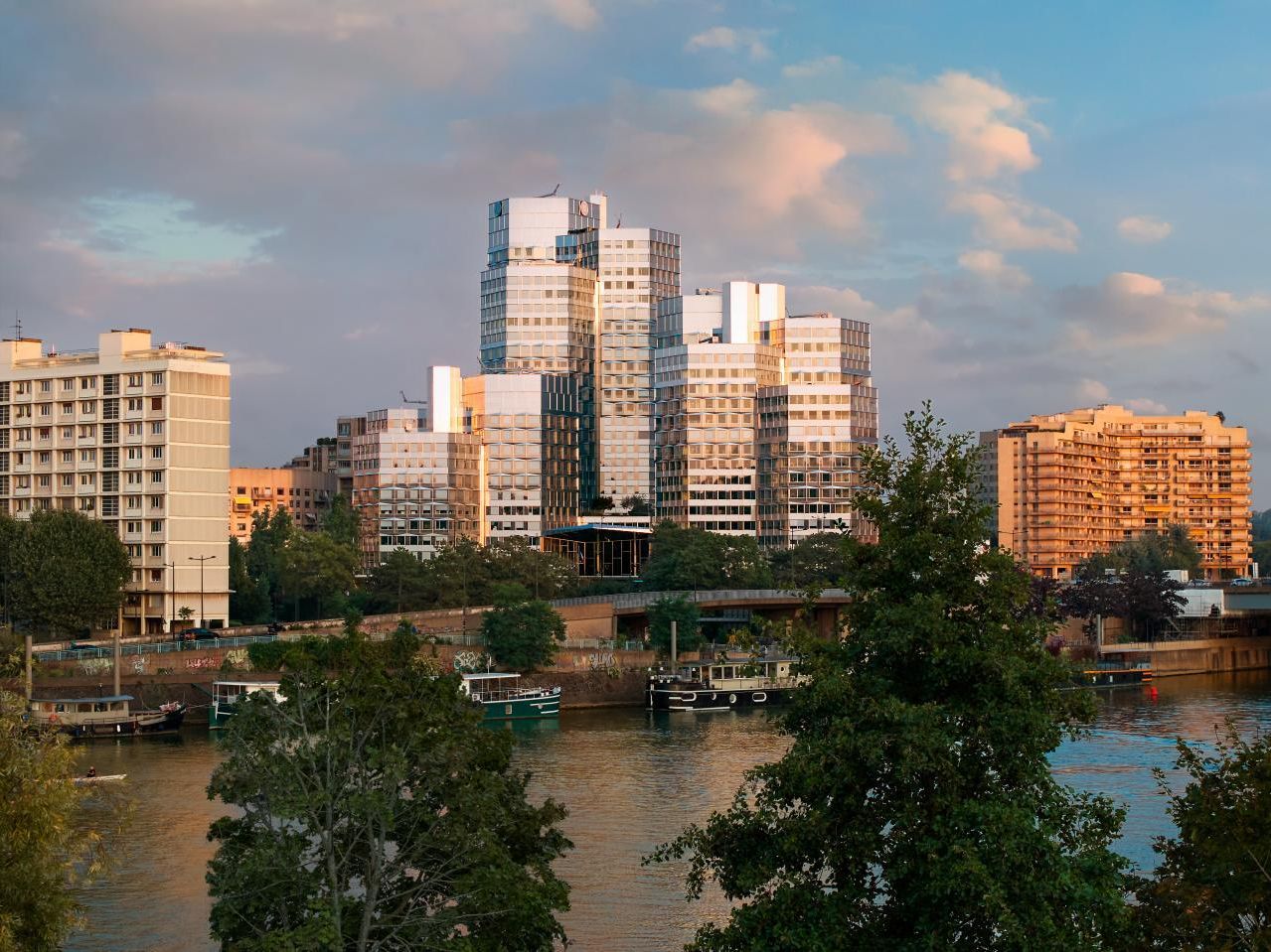 18034 m² pour ce bureaux en location à Boulogne-billancourt