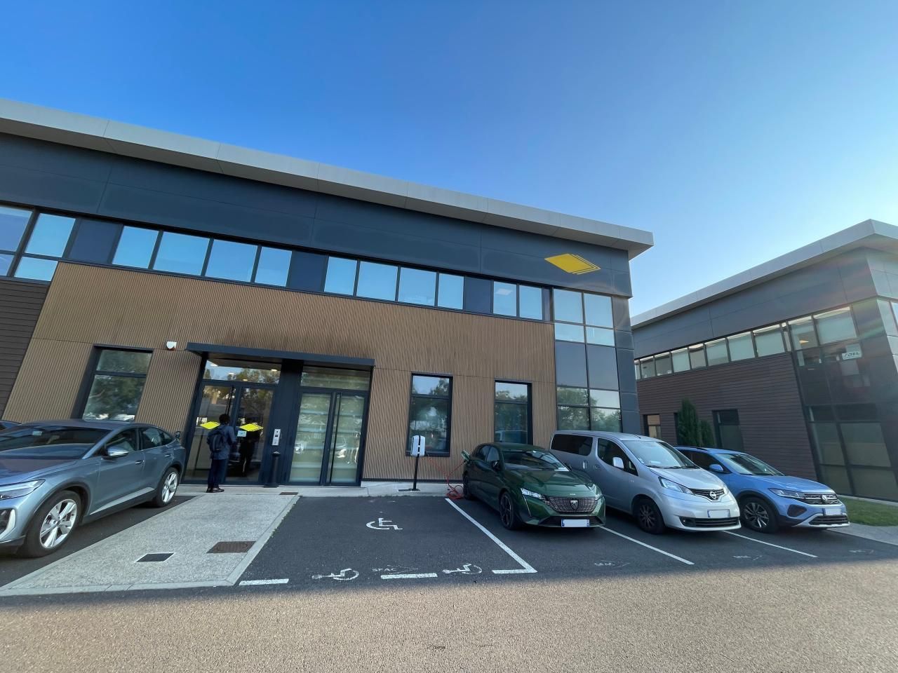 Location PME-PMI 797 m² non divisibles 92230 Gennevilliers