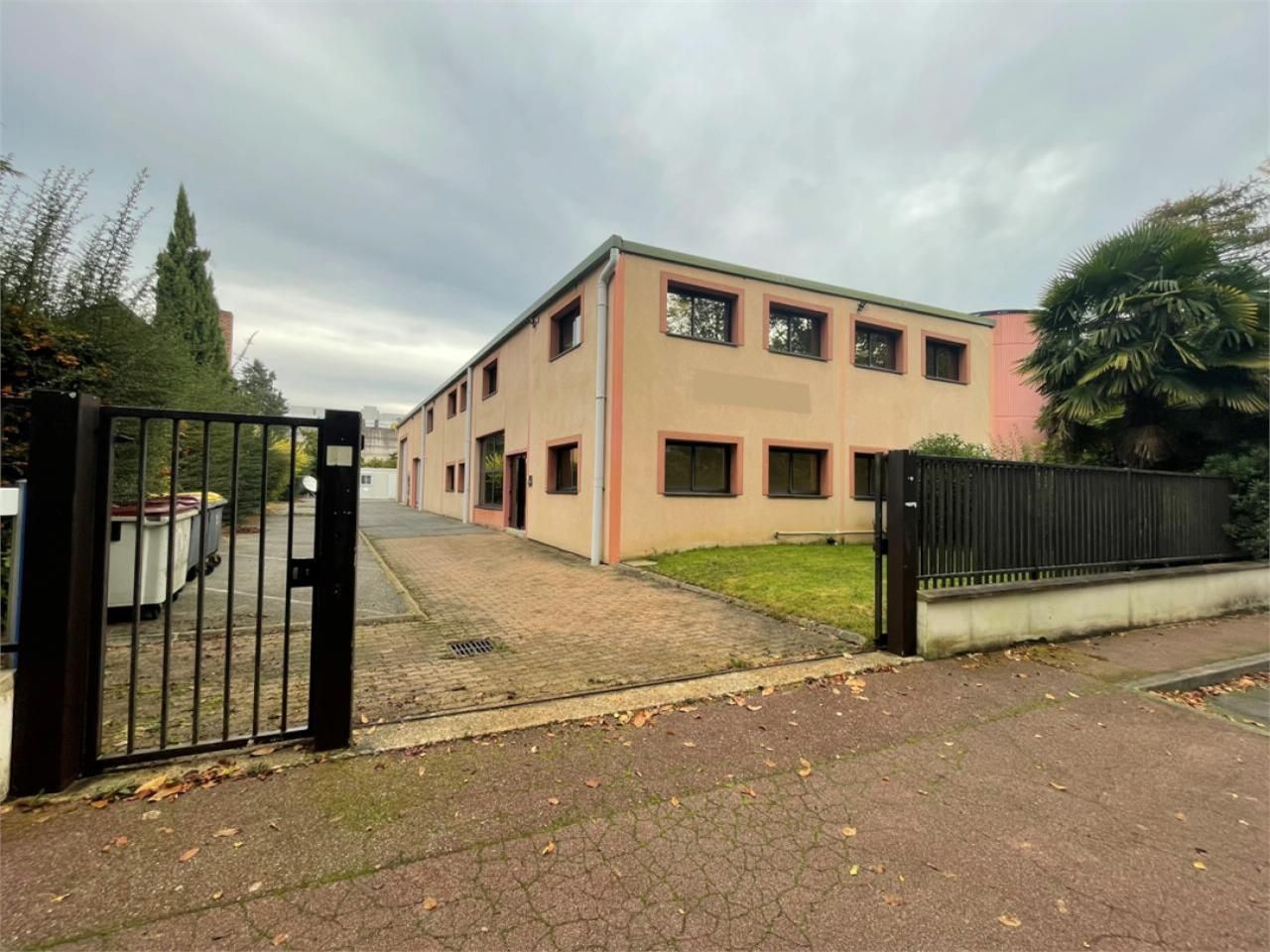 Location Activité 623.82 m² non divisibles 78350 Jouy-en-josas