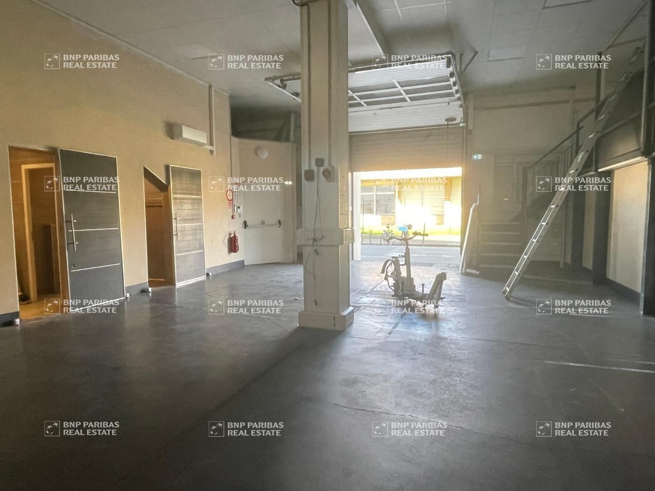 Location Activité 122 m² non divisibles 69007 Lyon